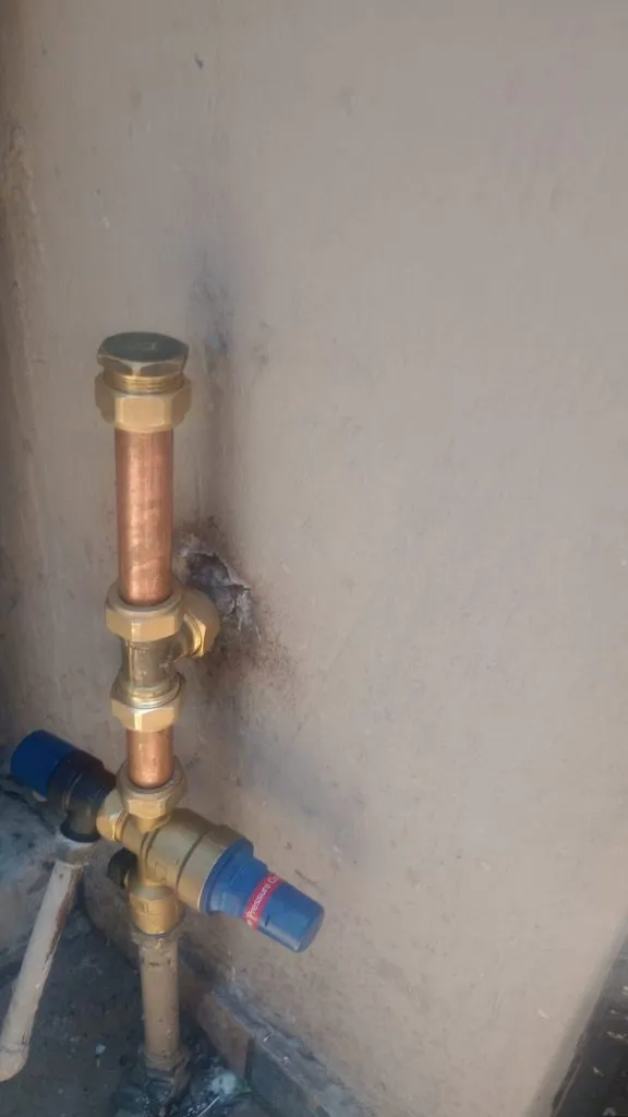 Rome plumber working in Somerset West / Strand, Western Cape