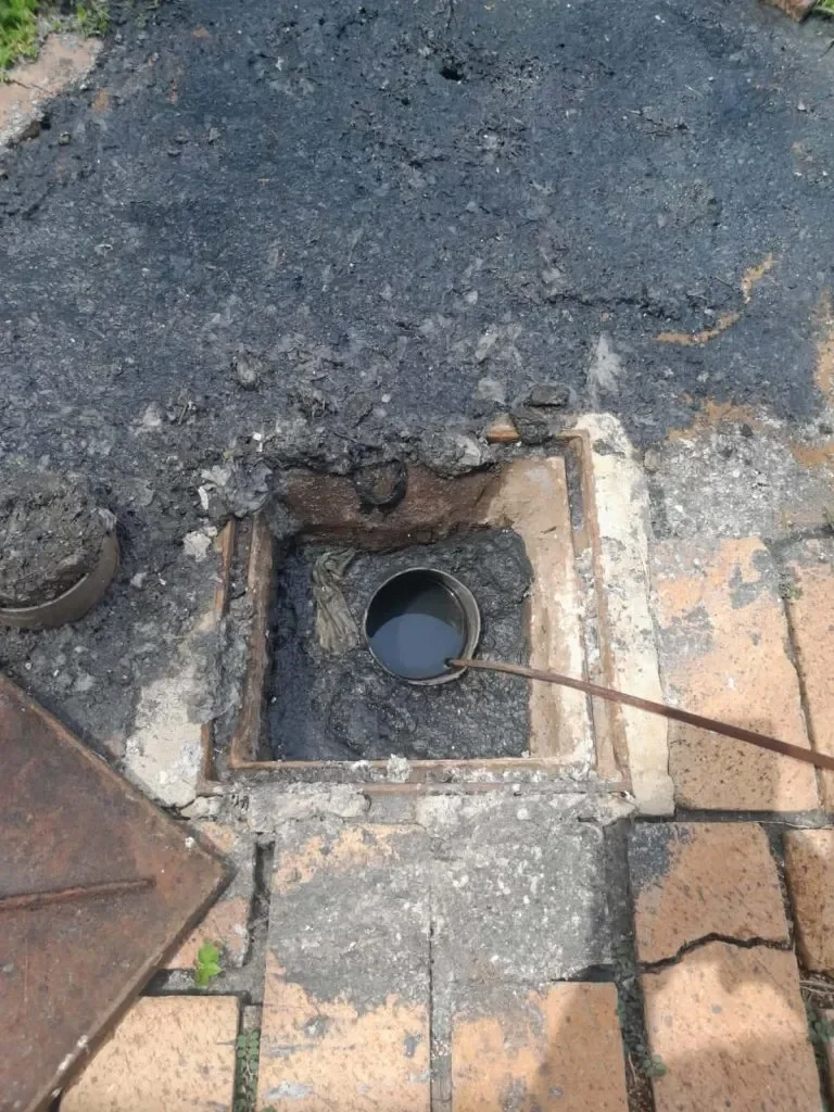 Sewer Line Cleaning and Unblocking service image for homes and businesses